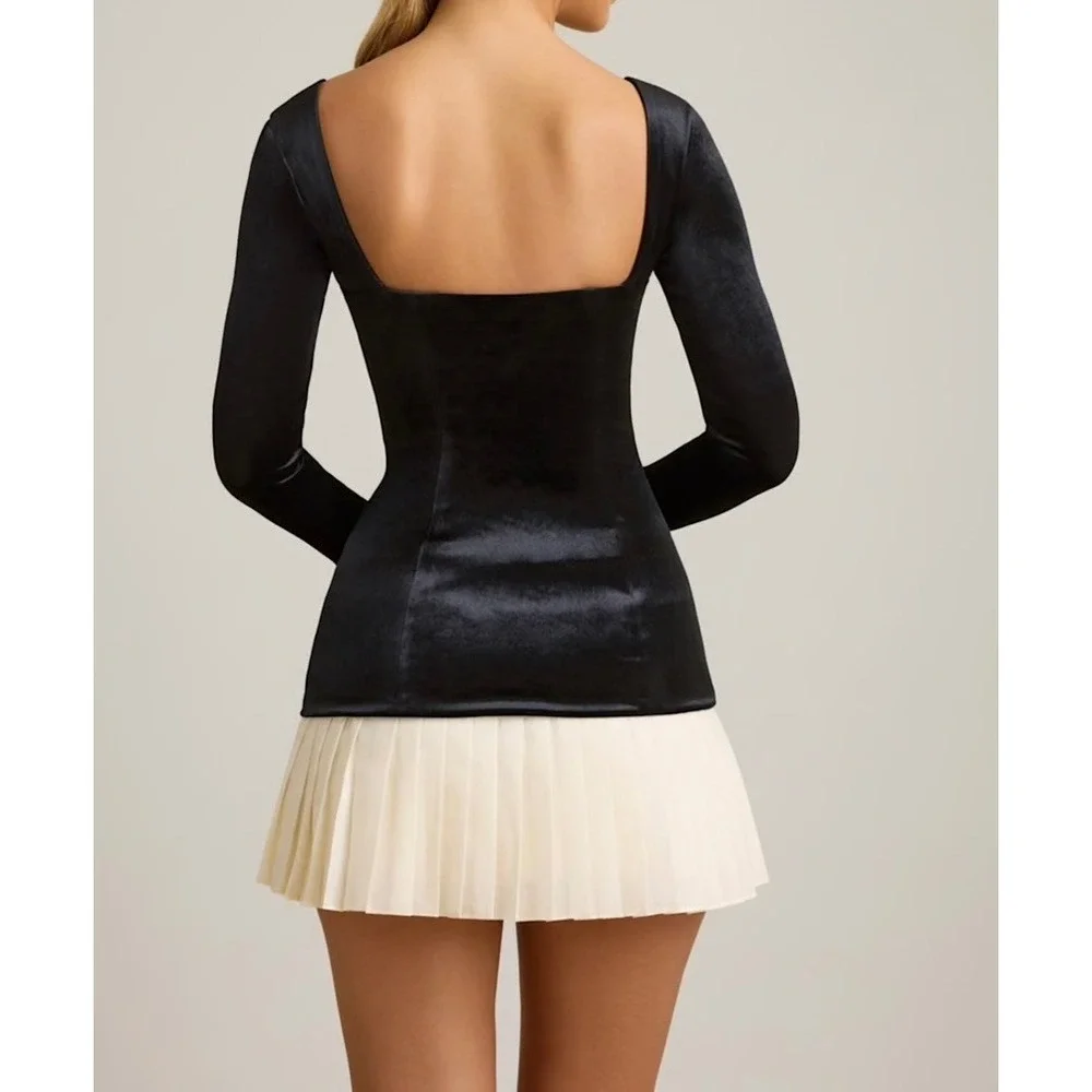 Oh Polly Black Velvet Square Neck Long Sleeve Pleated Mini Dress US 2 New - Picture 2 of 10